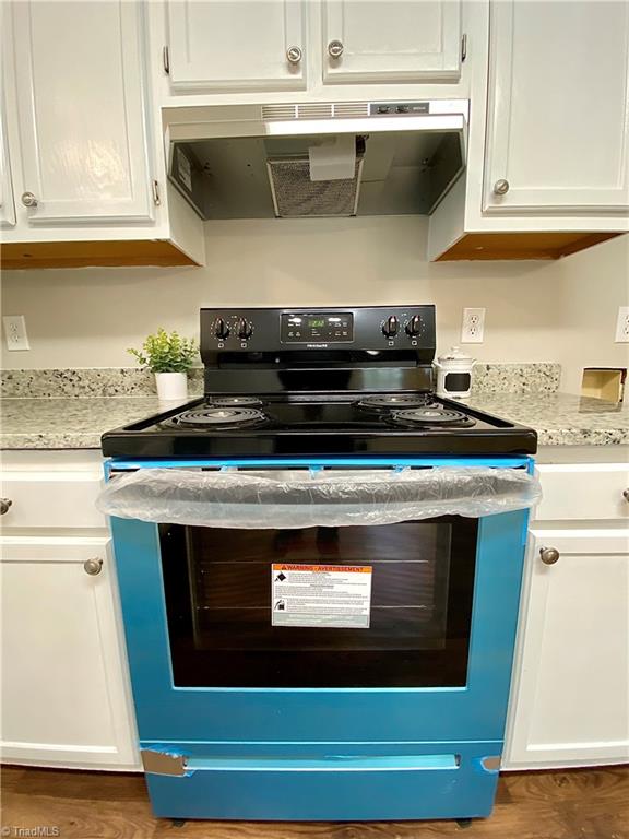 410 Shadybrook Road High Point, NC 27265 - Photo 11 of 43 Brand NEW range!