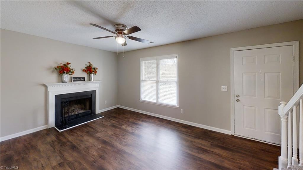 410 Shadybrook Road High Point, NC 27265 - Photo 4 of 43
