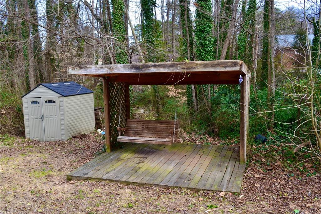 410 Shadybrook Road High Point, NC 27265 - Photo 39 of 43