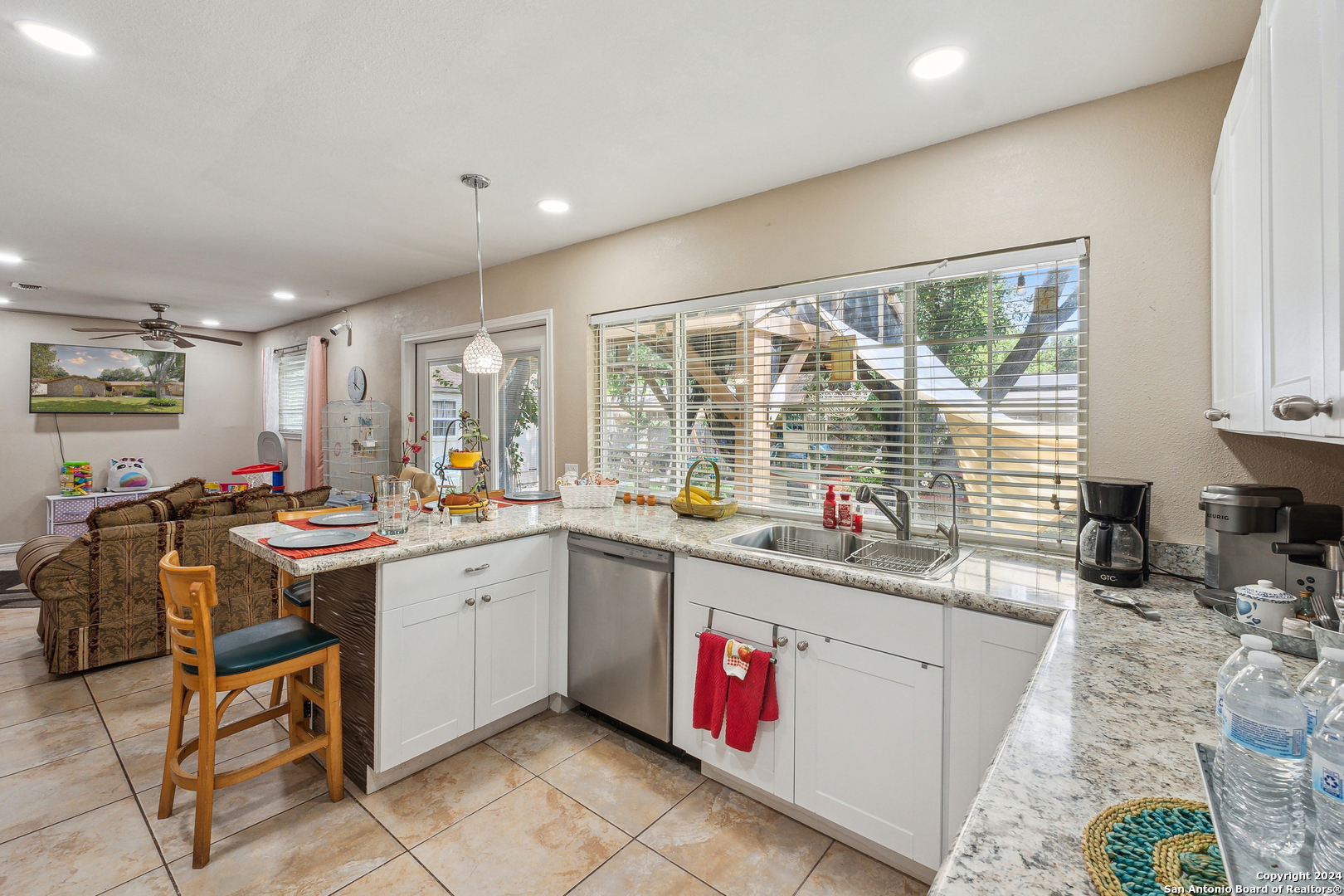 6738 Spring Manor Street San Antonio, TX 78249 - Photo 10 of 28
