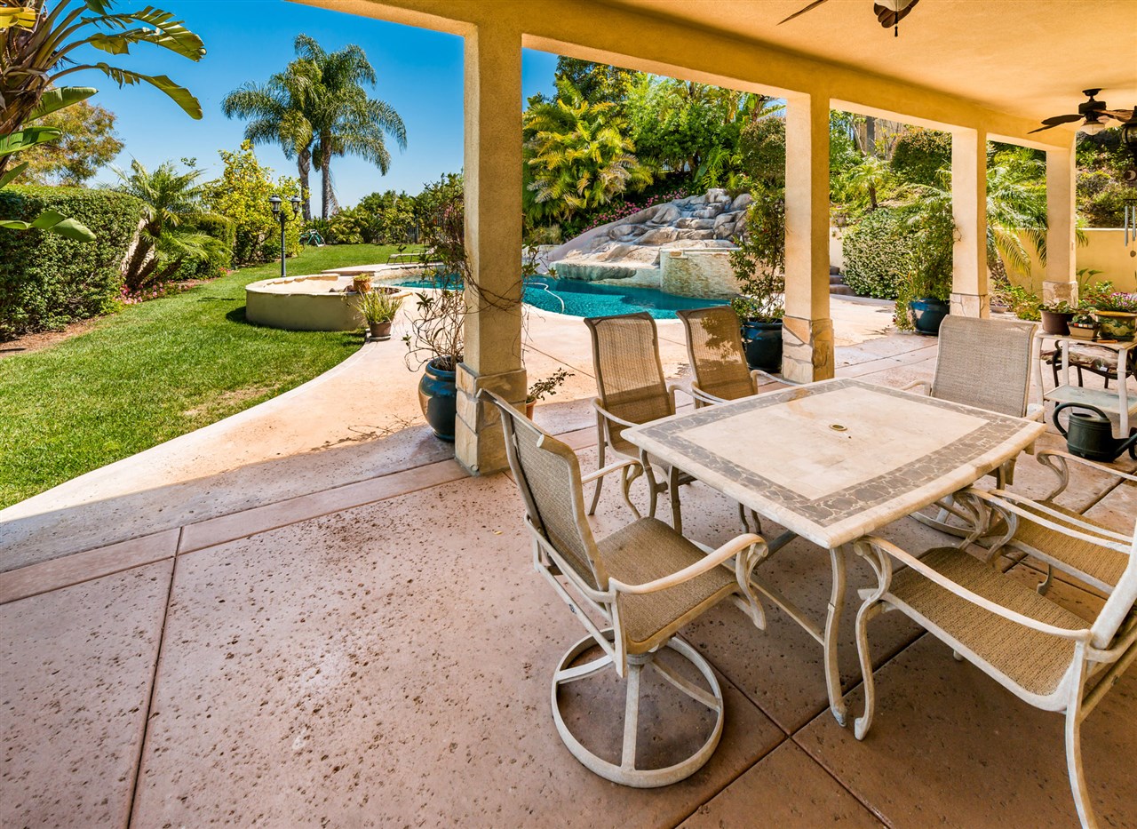 2862 Rancho Cortes Carlsbad, CA 92009 - Photo 22 of 25 Gallery Image 22