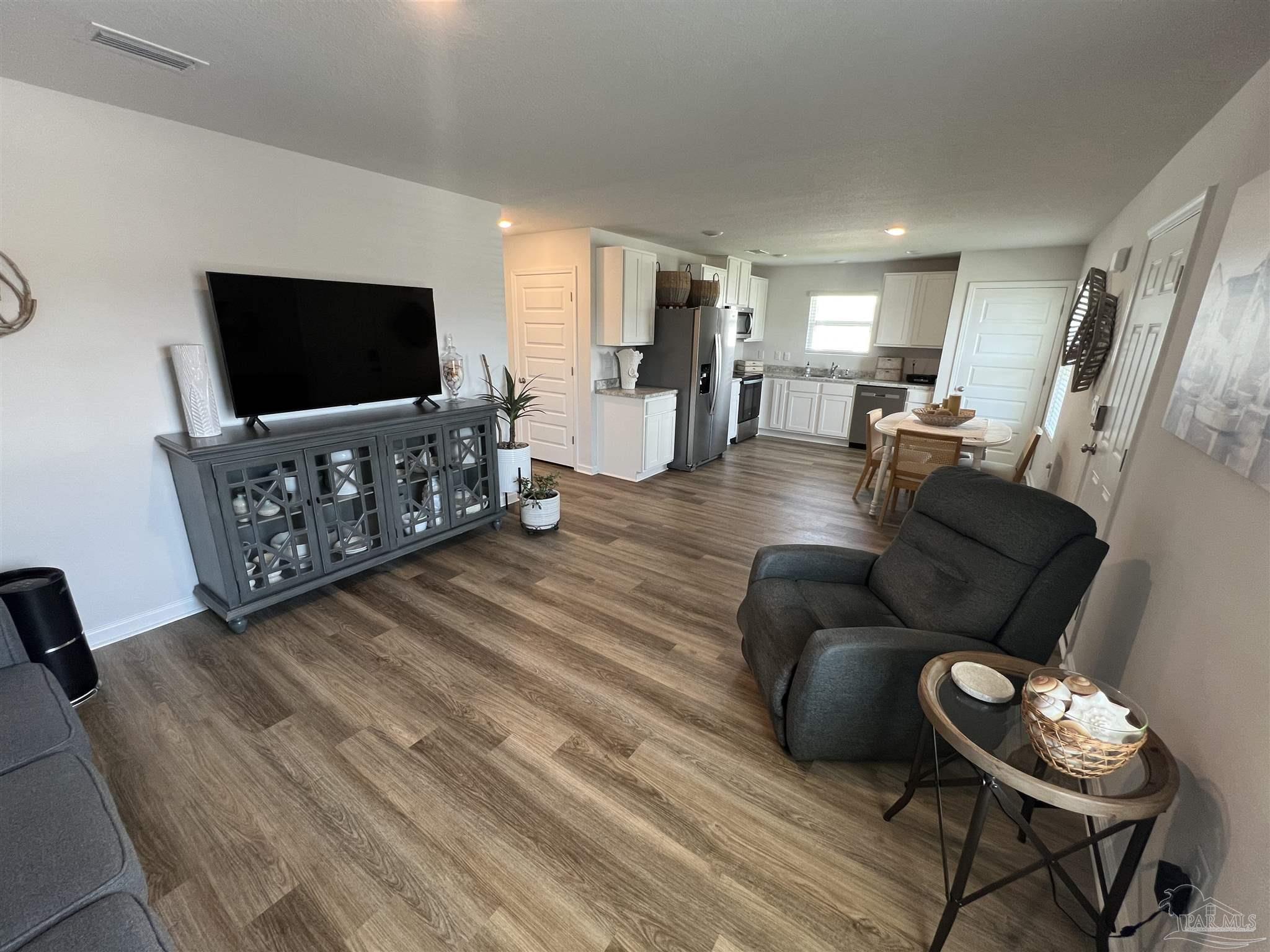 6319 June Bug Drive Milton, FL 32583 - Photo 3 of 20