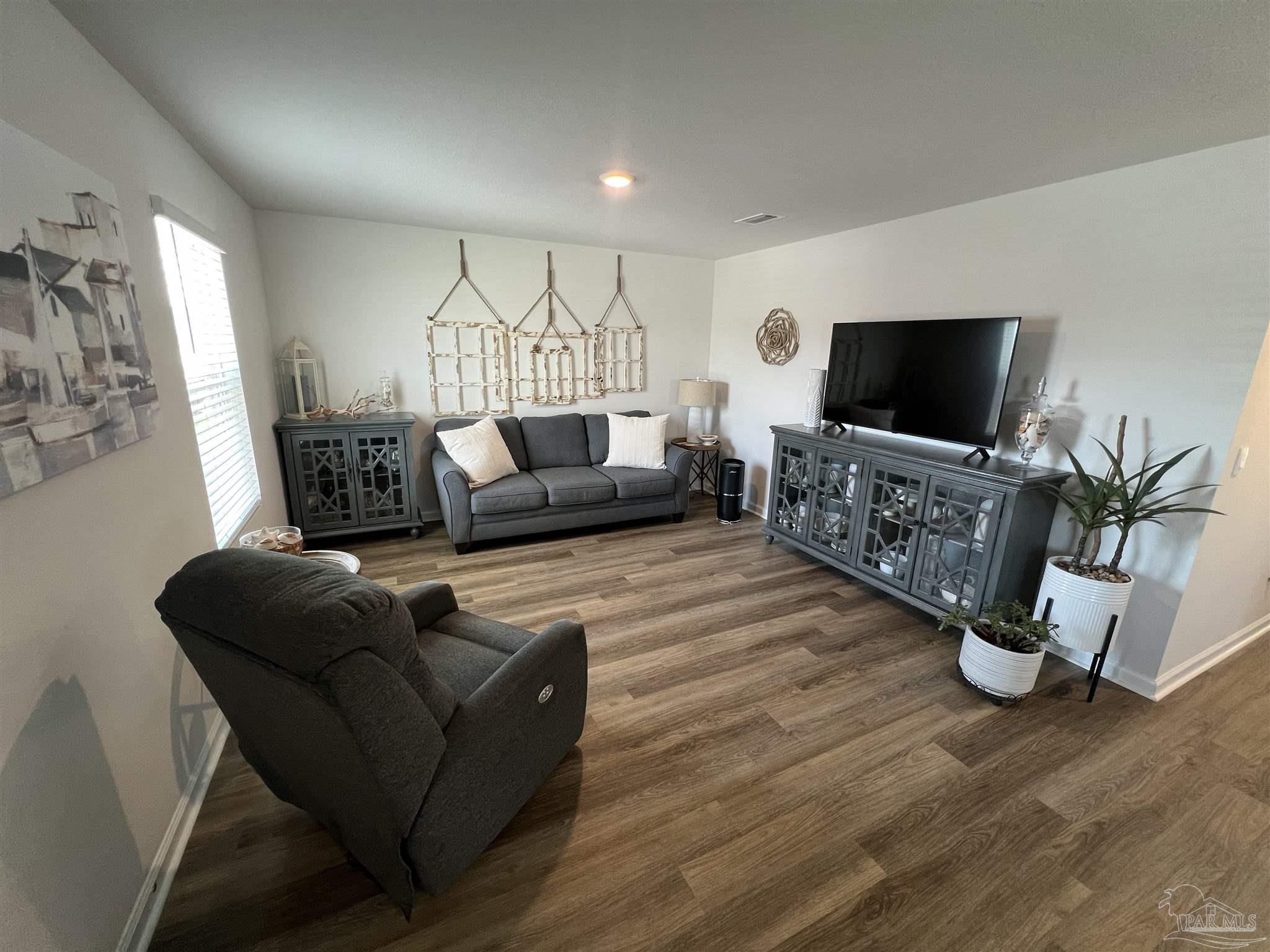 6319 June Bug Drive Milton, FL 32583 - Photo 4 of 20