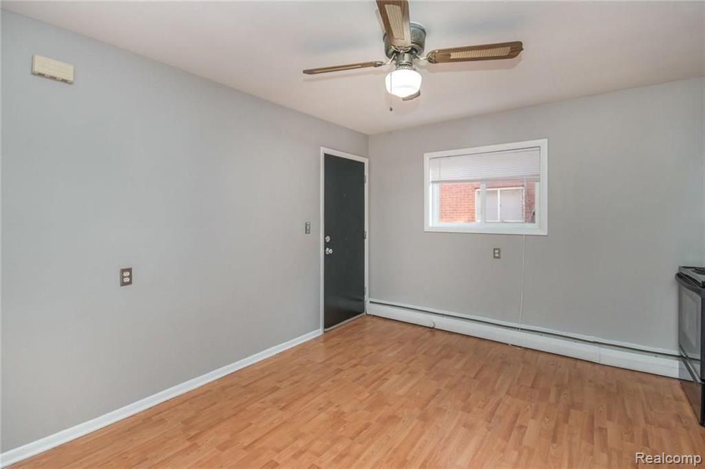 649 West Maple Road, Unit 6492 Clawson, MI 48017 - Photo 6 of 27