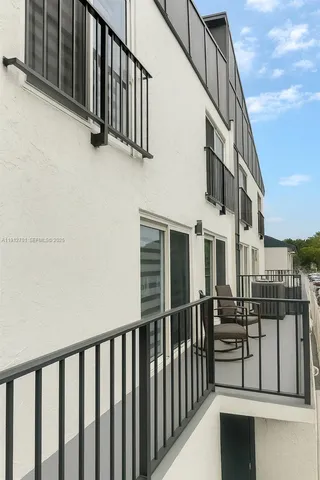 $2,800 | 15465 Southwest 86th Terrace, Unit 102, Miami, FL 33193