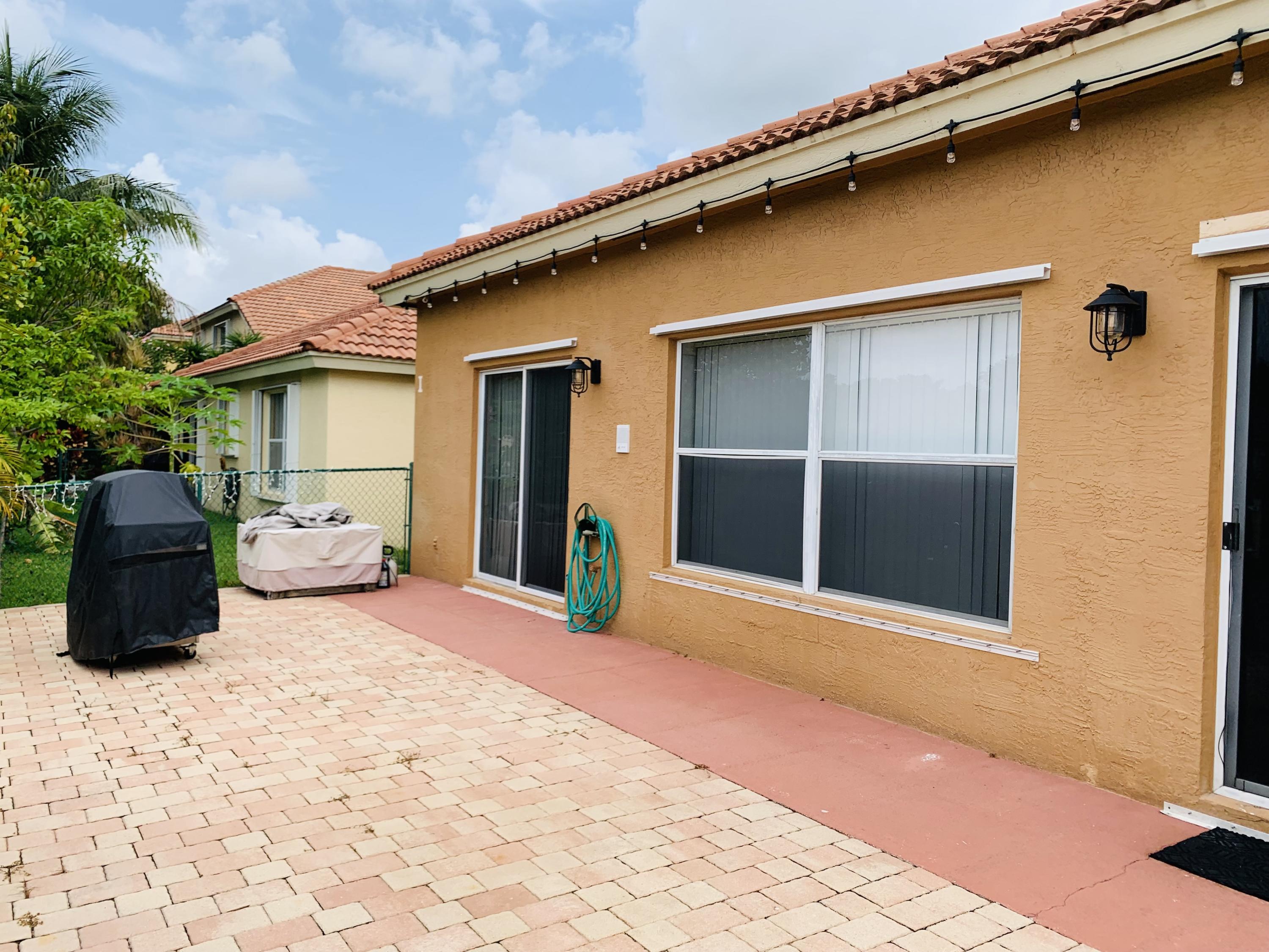 1039 Aspri Way Riviera Beach, FL 33418 - Photo 21 of 28 IMG-5925