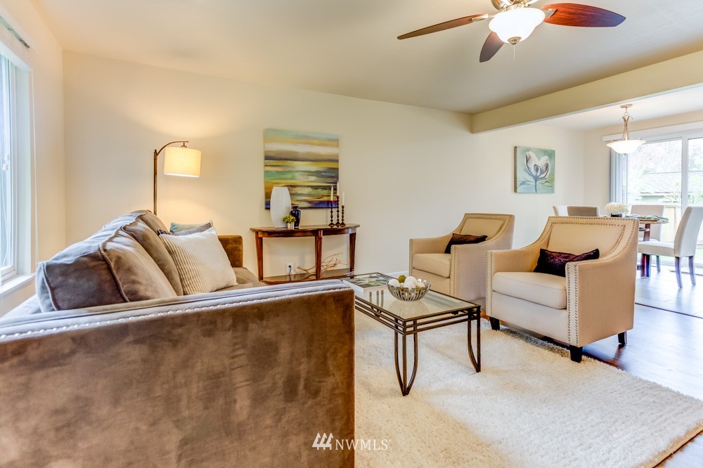 4218 Northeast 25th Place Renton, WA 98059 - Photo 2 of 22