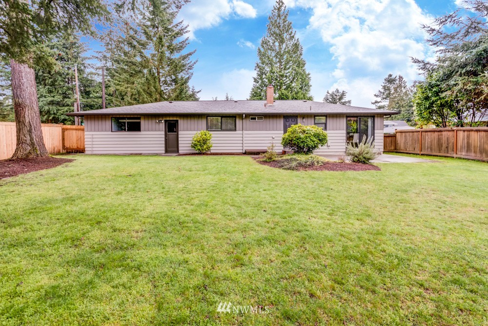 4218 Northeast 25th Place Renton, WA 98059 - Photo 15 of 22