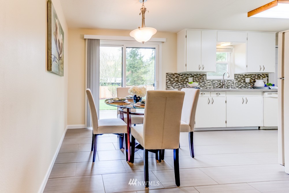 4218 Northeast 25th Place Renton, WA 98059 - Photo 19 of 22