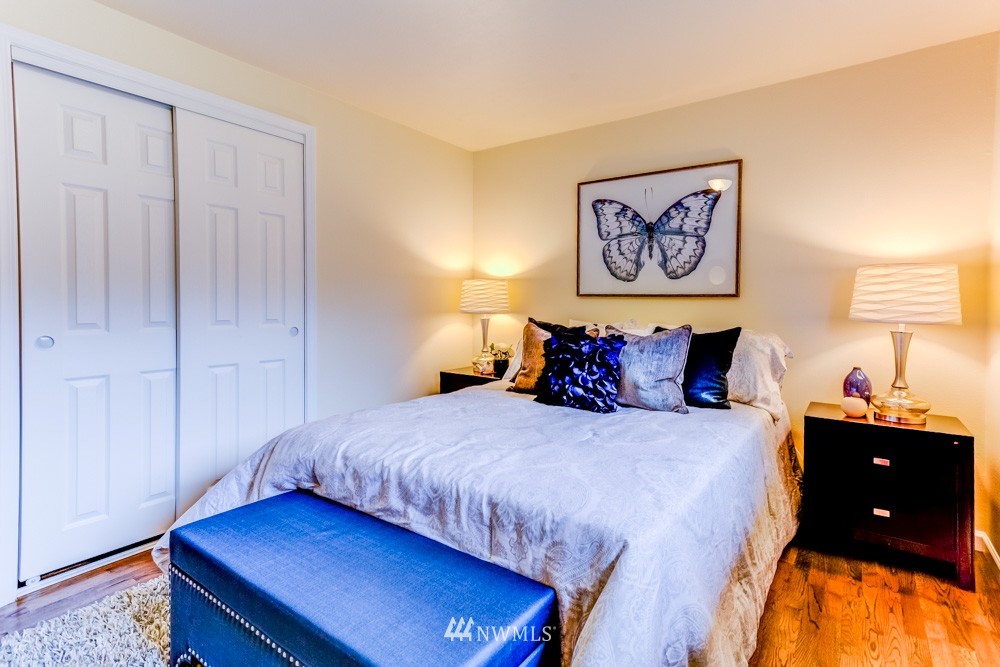 4218 Northeast 25th Place Renton, WA 98059 - Photo 9 of 22