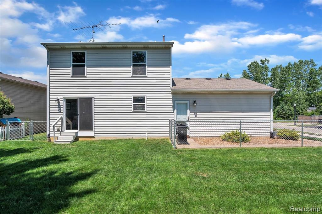 182 Turtle Trace Pinckney, MI 48169 - Photo 36 of 37 Gallery Image 36