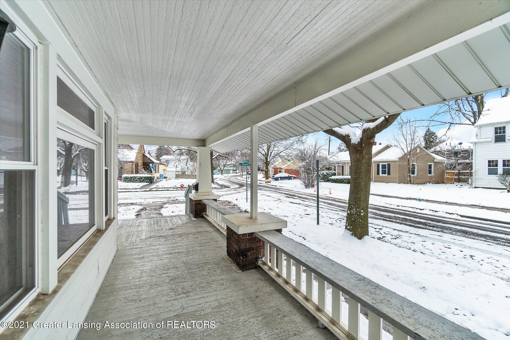 318 Wayburn Road Lansing, MI 48910 - Photo 46 of 46 57-318 Wayburn Rd-windowstill-realestate