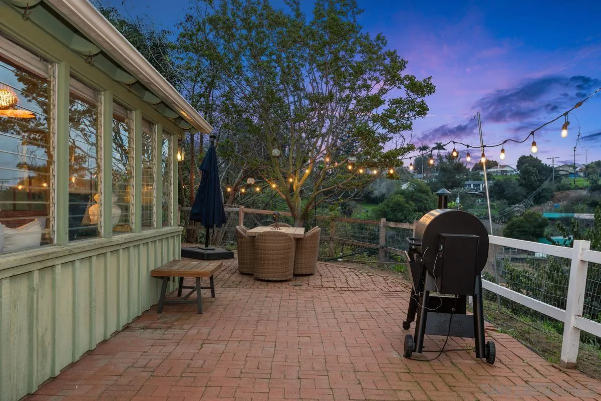 1051 Crest View Road Vista, CA 92081 - Photo 33 of 55 Gallery Image 33