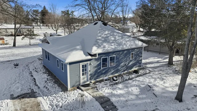 $214,900 | 212 North Hendricks Street, Warren, IN 46792