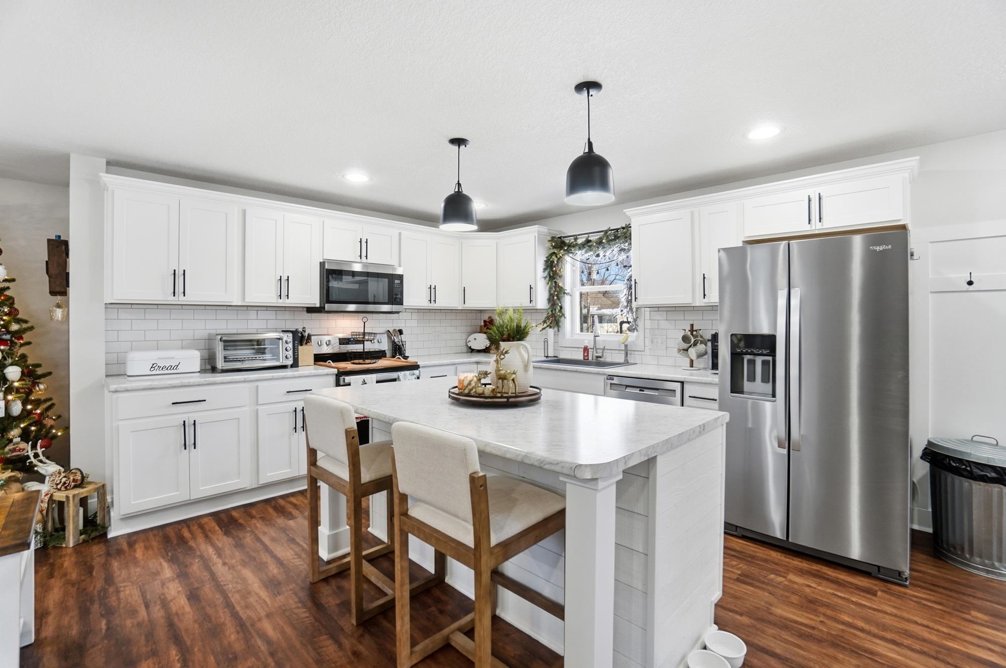 212 North Hendricks Street Warren, IN 46792 - Photo 13 of 36