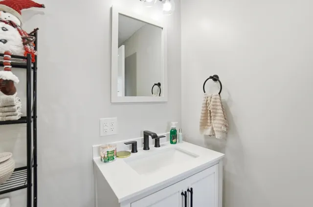 $214,900 | 212 North Hendricks Street, Warren, IN 46792