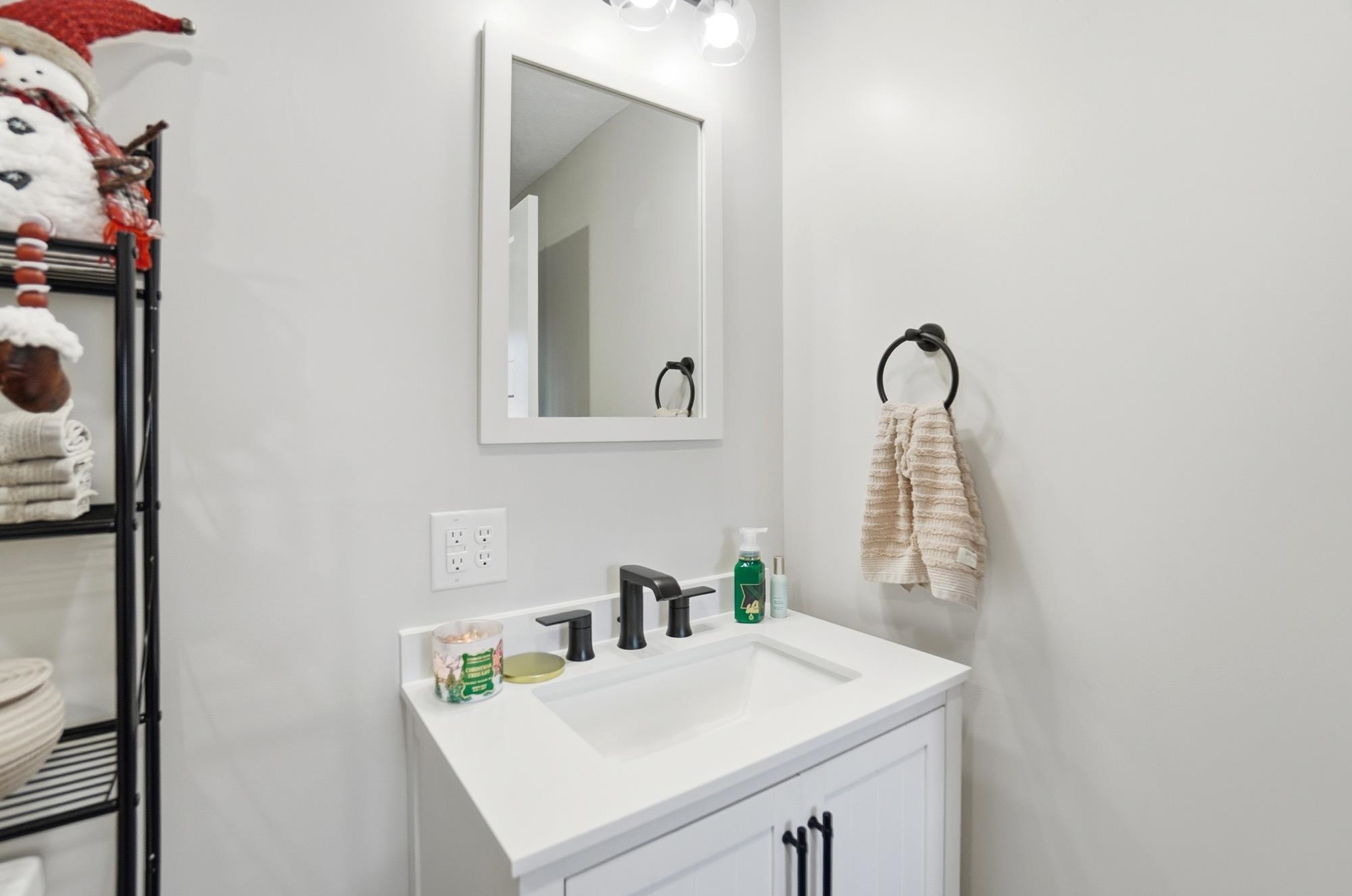 212 North Hendricks Street Warren, IN 46792 - Photo 19 of 36