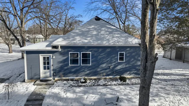 $214,900 | 212 North Hendricks Street, Warren, IN 46792