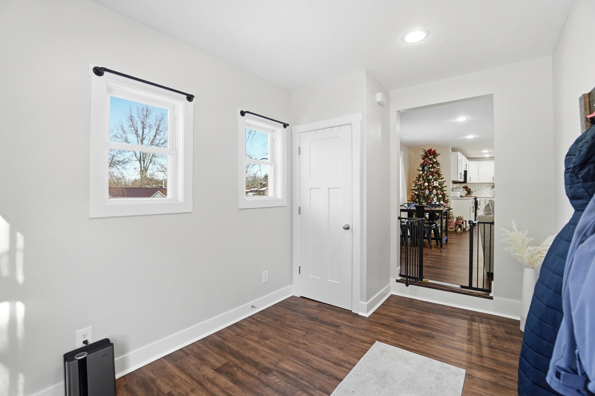 212 North Hendricks Street Warren, IN 46792 - Photo 8 of 36