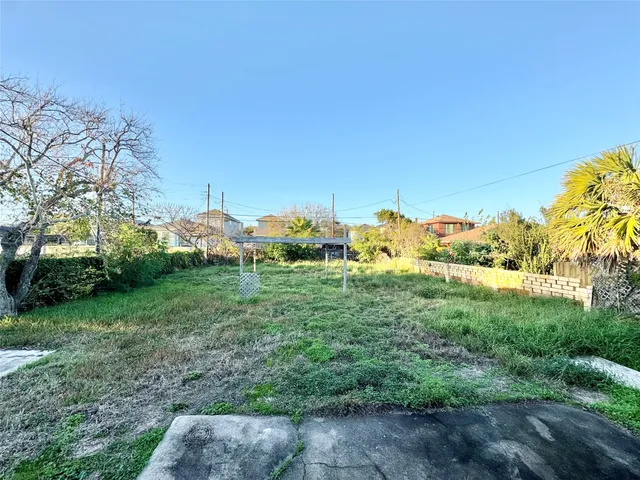 $1,795 | 3714 Avenue S 1/2, Galveston, TX 77550