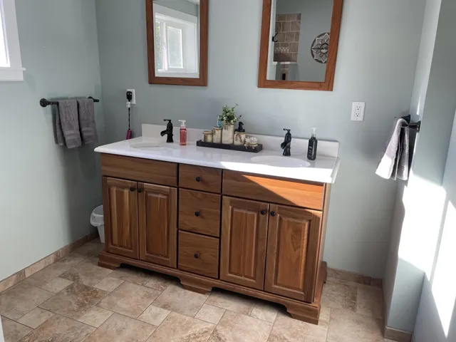 $550,000 | 21 Lake Avenue, Franklin, NH 03235