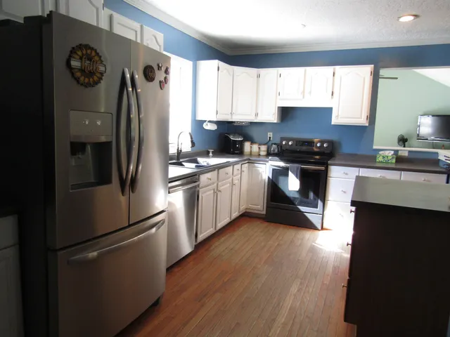 $550,000 | 21 Lake Avenue, Franklin, NH 03235