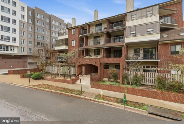 $395,000 | 1020 North Stafford Street, Unit 405, Arlington, VA 22203