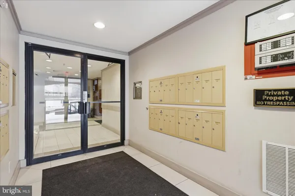 $395,000 | 1020 North Stafford Street, Unit 405, Arlington, VA 22203