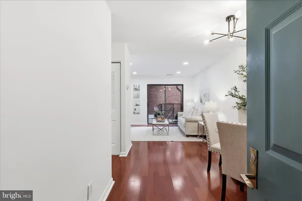 $395,000 | 1020 North Stafford Street, Unit 405, Arlington, VA 22203