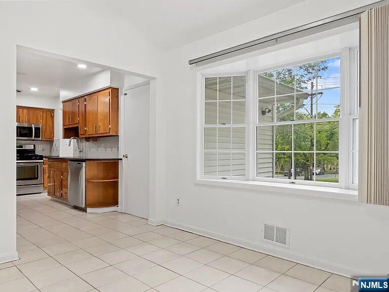 168 County Road Cresskill, NJ 07626 - Photo 6 of 26