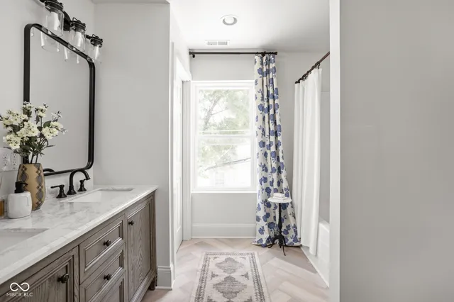 $1,450 | 649 B Birch Avenue, Indianapolis, IN 46221