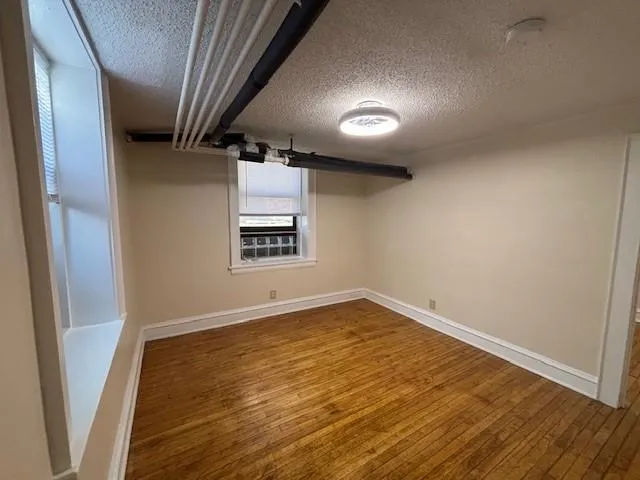 $895 | 1401 Willow Street, Unit 9, Minneapolis, MN 55403