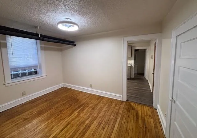 $895 | 1401 Willow Street, Unit 9, Minneapolis, MN 55403