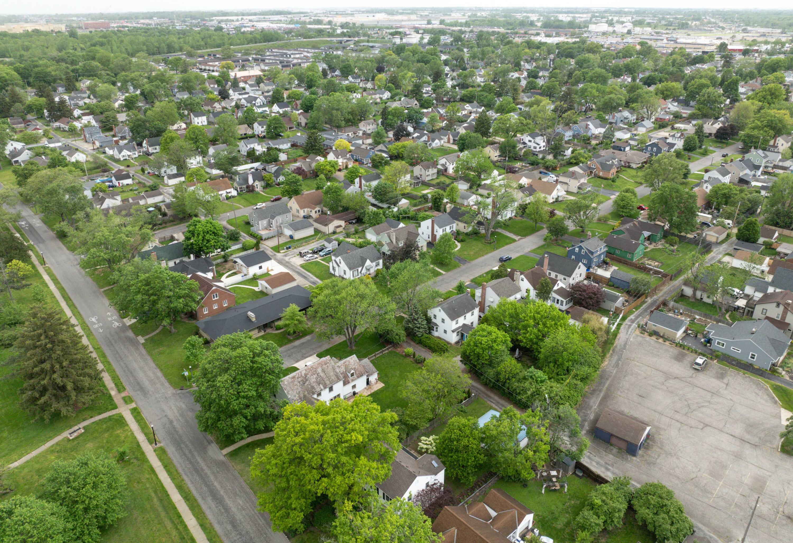 3220 Wicklow Road Columbus, OH 43204 - Photo 69 of 109 3220-Wicklow-DRONE-11