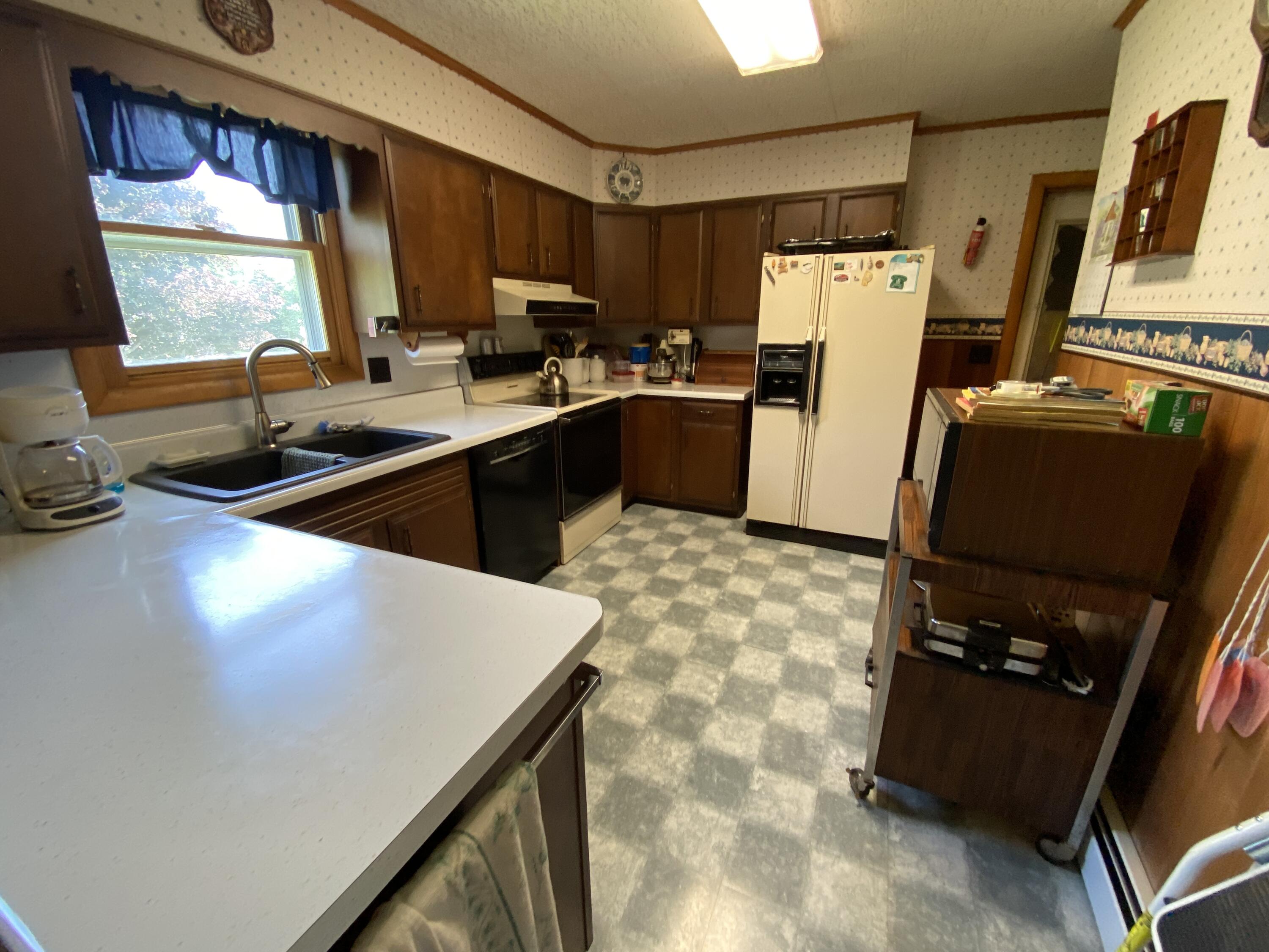 706 York Road Hermon, ME 04401 - Photo 34 of 57 IMG_2387