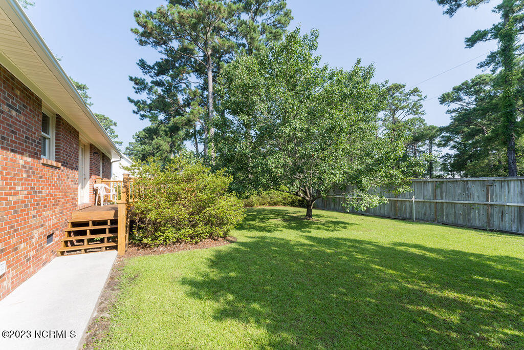 292 Hidden Valley Road Wilmington, NC 28409 - Photo 17 of 25 1008