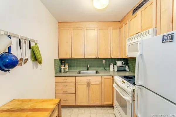 $150,000 | 100 York Street, Unit 12E, New Haven, CT 06511