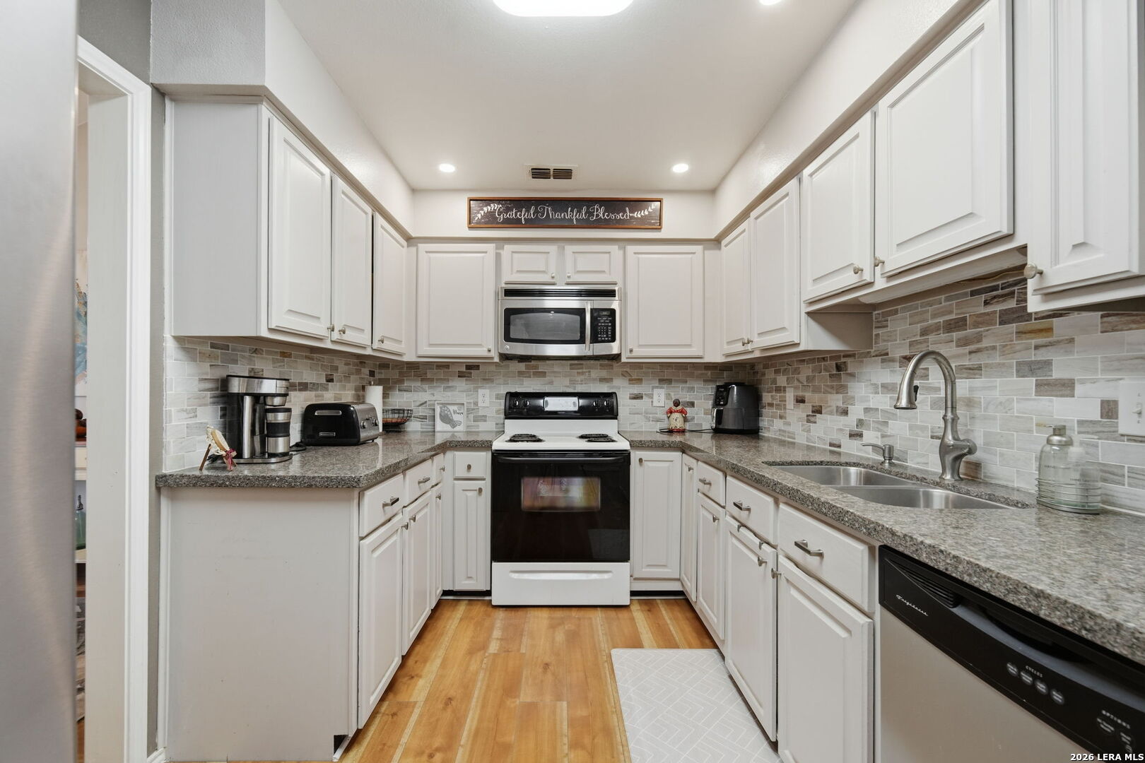 3744 Hunters Schertz, TX 78108 - Photo 17 of 50