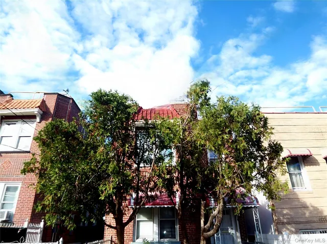 $699,900 | 1719 Bussing Avenue | Wakefield