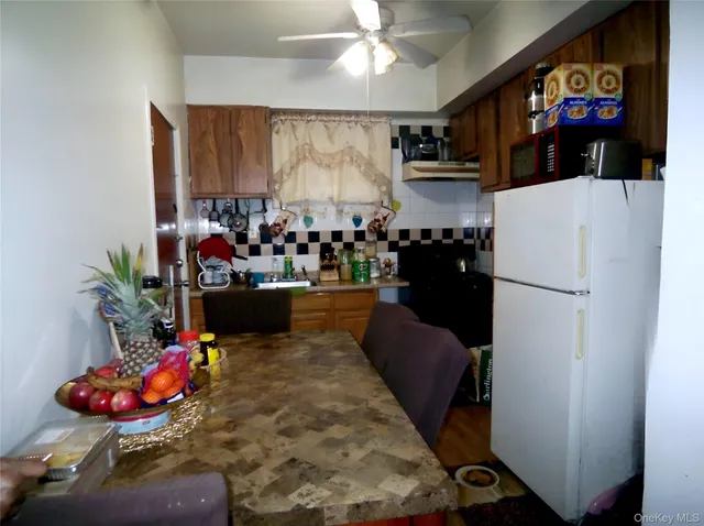 $699,900 | 1719 Bussing Avenue | Wakefield