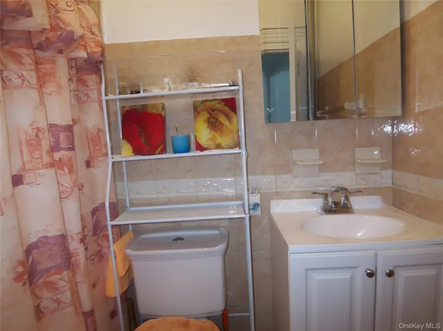 $699,900 | 1719 Bussing Avenue | Wakefield