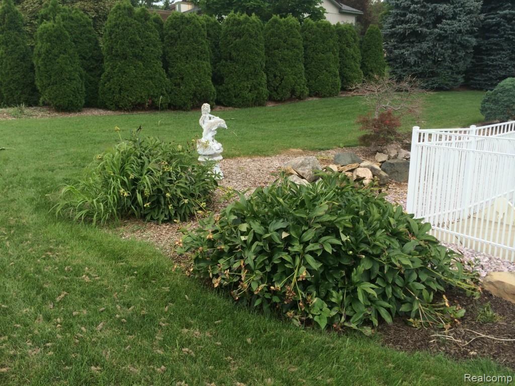 6361 Woodcrest Ridge Clarkston, MI 48346 - Photo 26 of 40 051.jpg