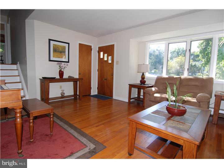 8 Shakespeare Drive Sinking Spring, PA 19608 - Photo 3 of 24 Gallery Image 3