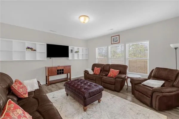 $399,900 | 5536 Baverhof Drive, Greensboro, NC 27405