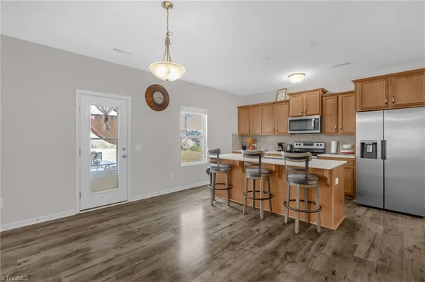 $399,900 | 5536 Baverhof Drive, Greensboro, NC 27405