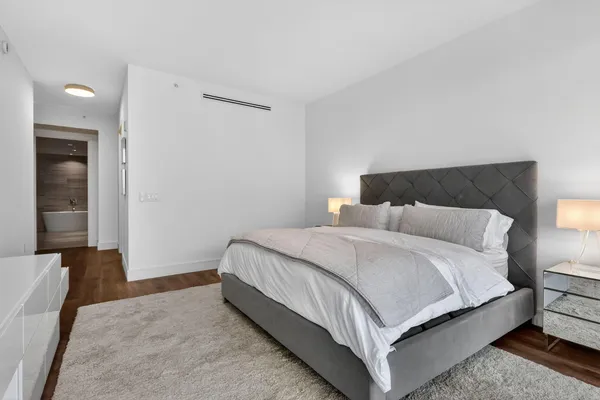 $1,850,000 | 3250 Northeast 188th Street, Unit 706, Aventura, FL 33180