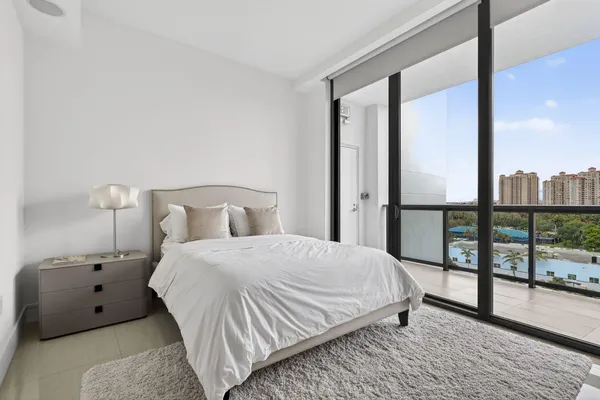 $1,850,000 | 3250 Northeast 188th Street, Unit 706, Aventura, FL 33180