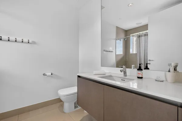 $1,850,000 | 3250 Northeast 188th Street, Unit 706, Aventura, FL 33180
