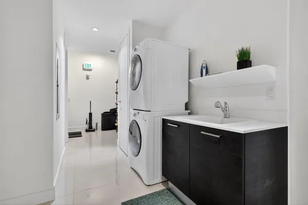 $1,850,000 | 3250 Northeast 188th Street, Unit 706, Aventura, FL 33180