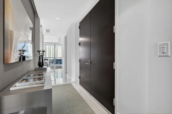 $1,850,000 | 3250 Northeast 188th Street, Unit 706, Aventura, FL 33180